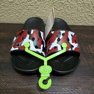 Crocs Kids Camo Slides Sandals Shoes - Red White & Black NWT‎ Size Toddler 11